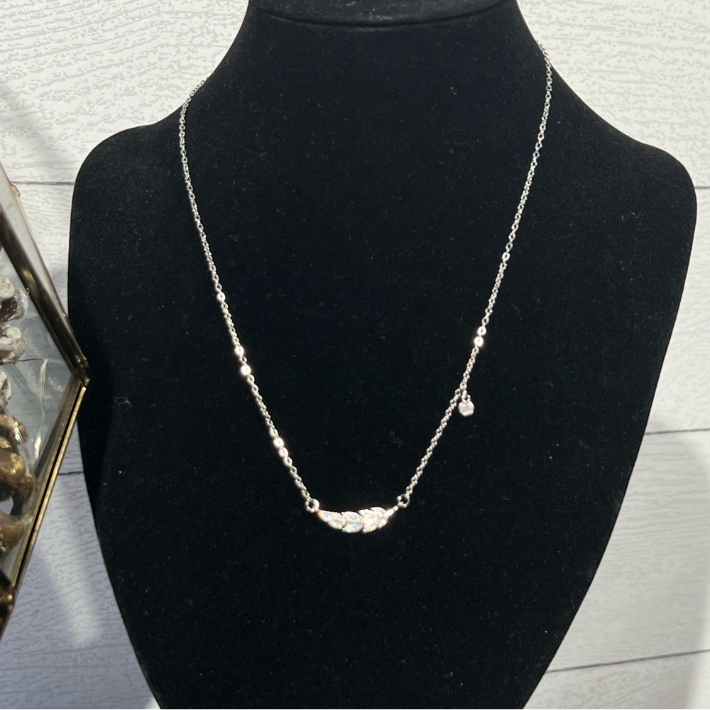 STUNNING Bohemian 925 Silver - Crystal Feather Wing Clavicle Necklace - Picture 5 of 7